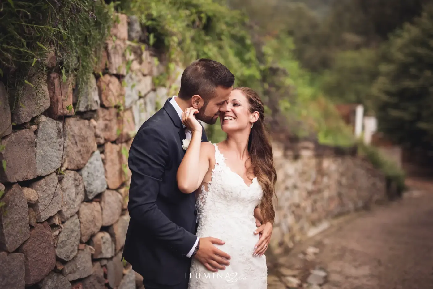 Fotógrafo de bodas en Can Clerc. Fotografía documental de boda sin posados.