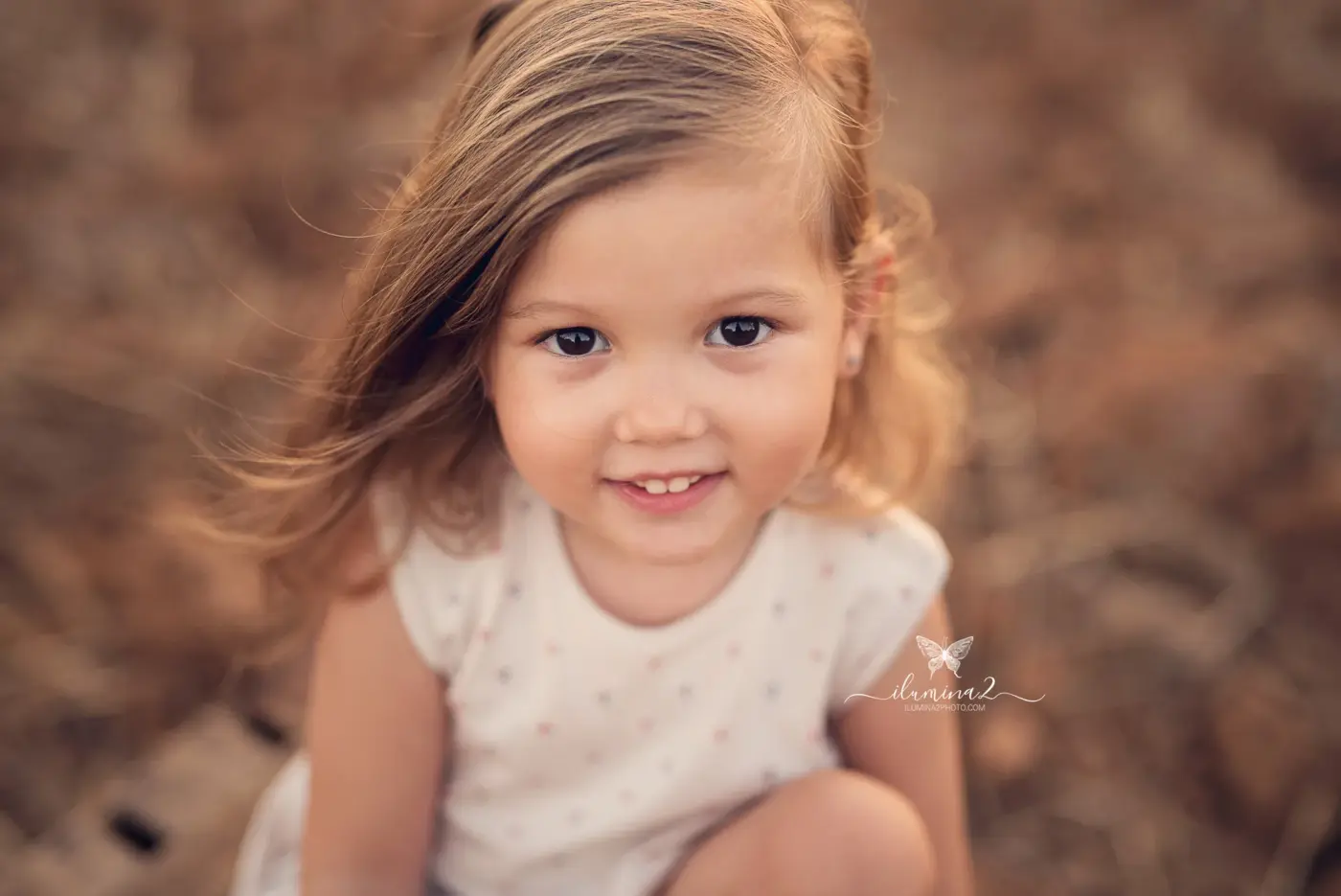 Reportajes para niños en el campo. Sesiones de fotos divertidas para niños en Barcelona.