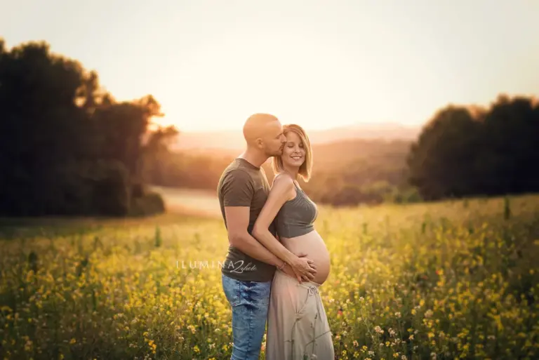 Sesión de fotos de embarazo en Reus. Reportajes para embarazadas en exterior.