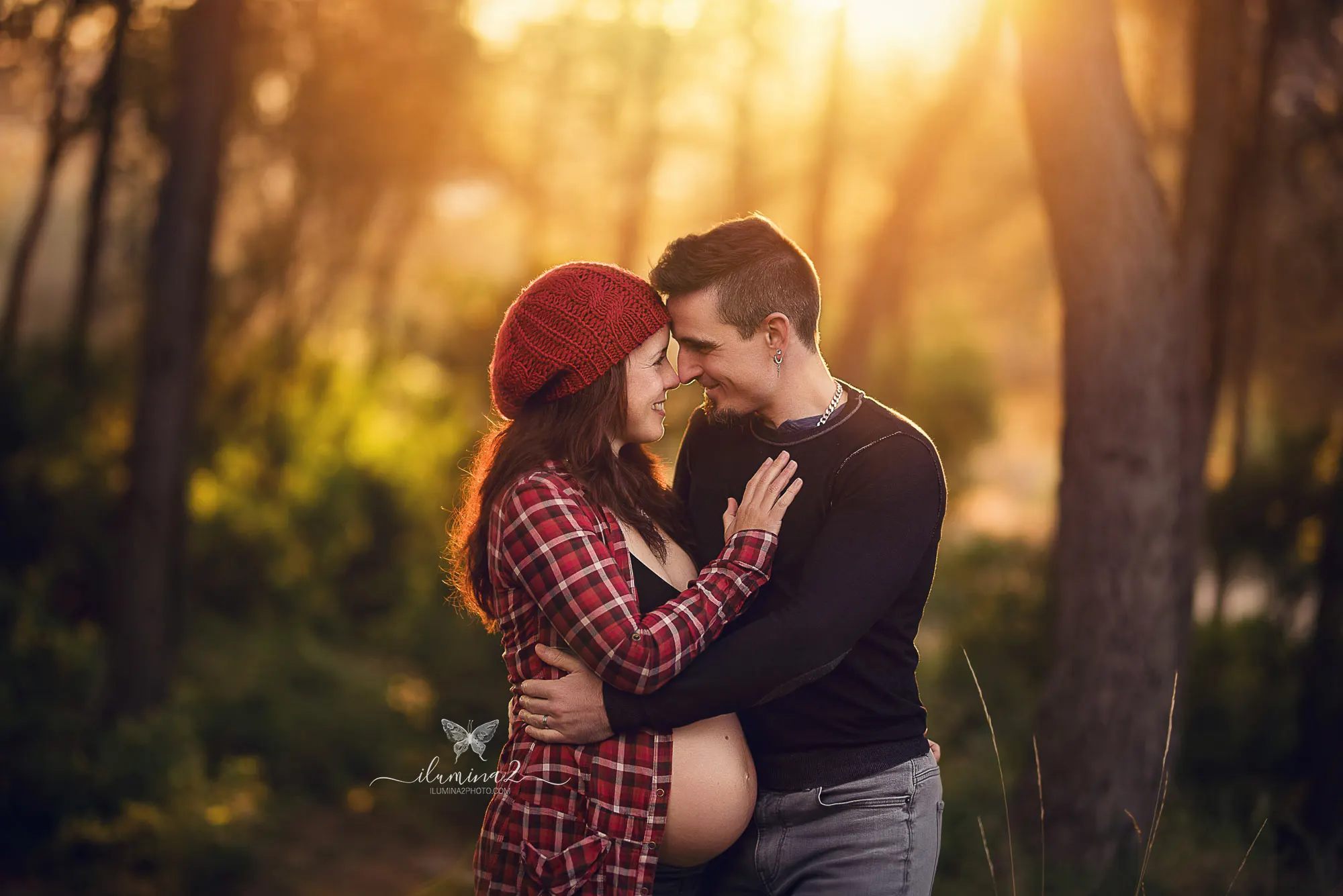 Sesiones de fotos de embarazo en el bosque