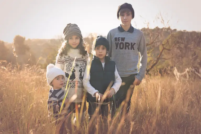 Sesiones de fotos infantiles en Sant Boi de Llobregat. Reportajes de fotografía para niños.