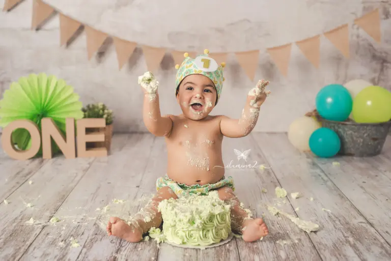 Sesión Smash Cake en Sant Cugat del Valles. Sesiones de fotos de primer cumpleaños.