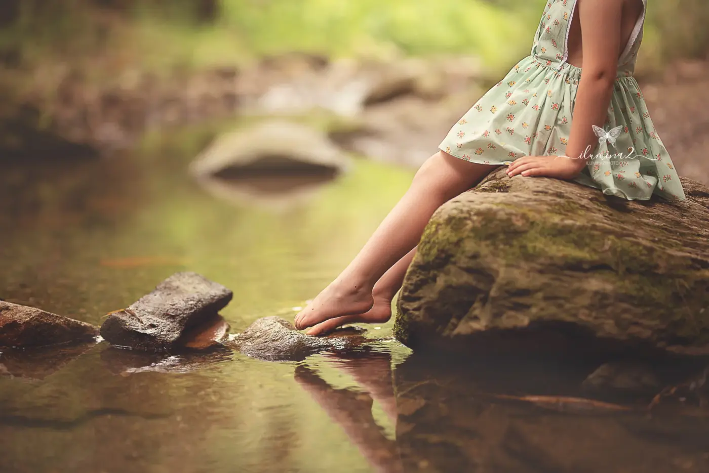 Sesiones de fotos de niños en el río