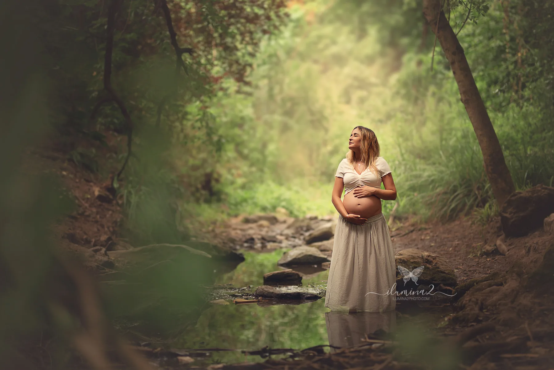 Sesiones de fotos para embarazadas en el río