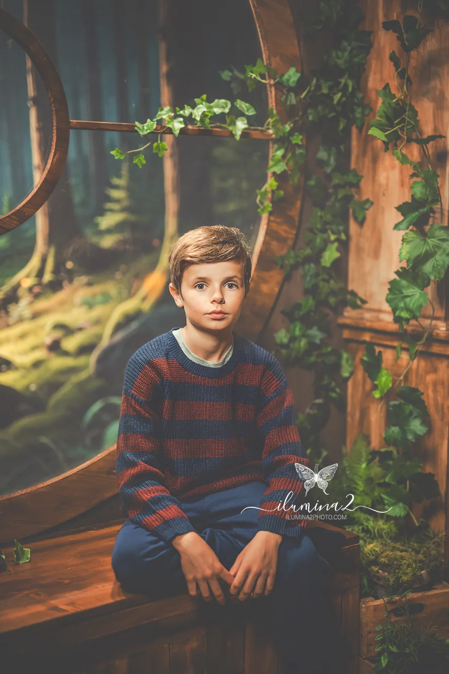 Detalle de luces y decoración navideña en el set de Ilumina2 Photo