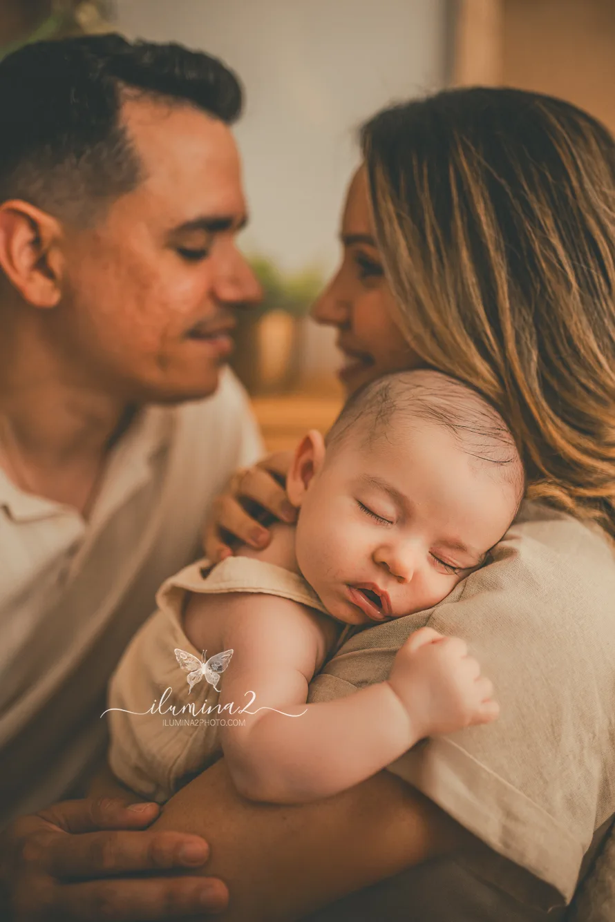 reportaje newborn familiar con estilo natural