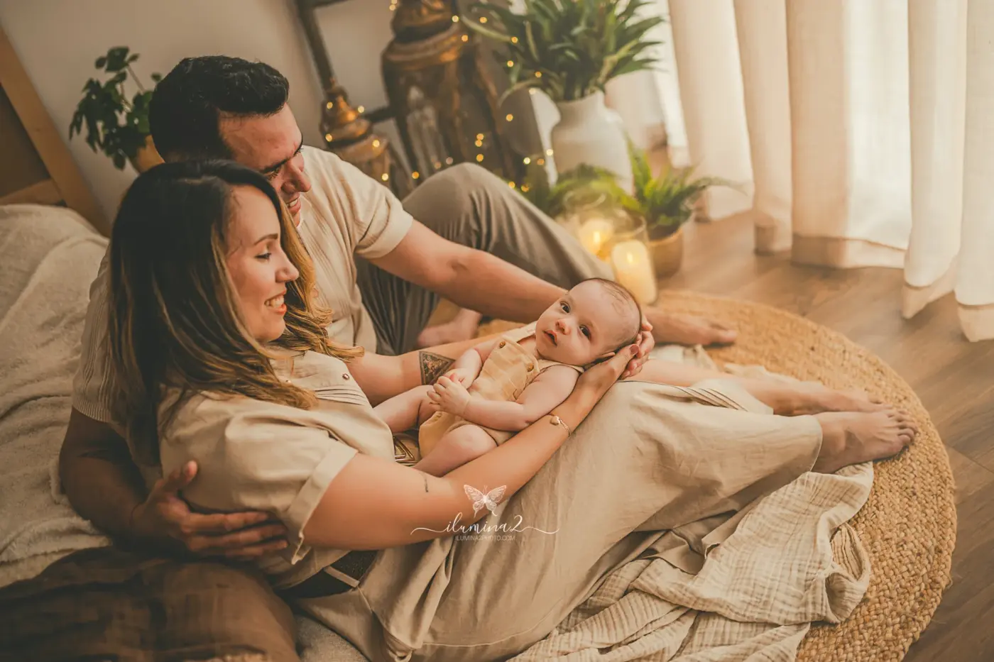 ropa de familia para una sesión newborn en estudio