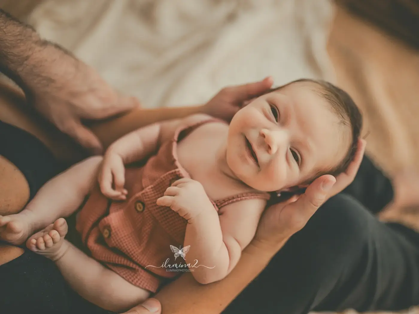 sesión de recién nacido natural en estudio