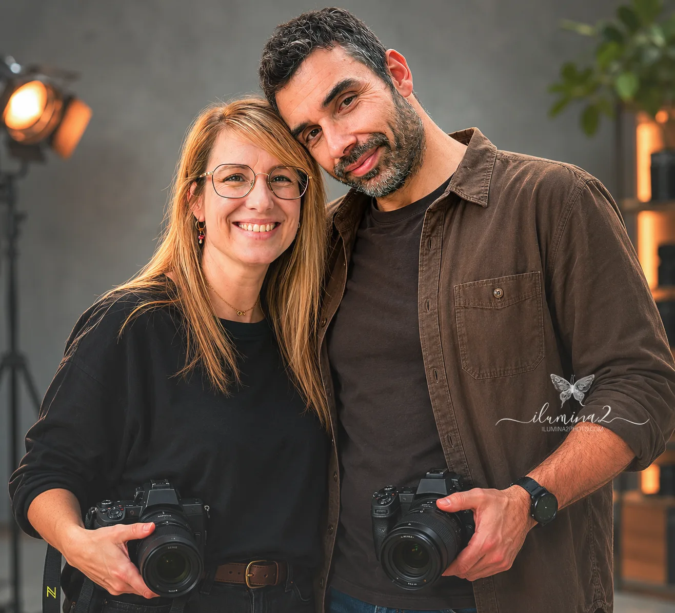 Sesión de fotos de familia Ilumina2 Photo Luisa y Aitor, fotógrafos de ilumina2 photo, especializados en sesiones de familia al aire libre en Barcelona